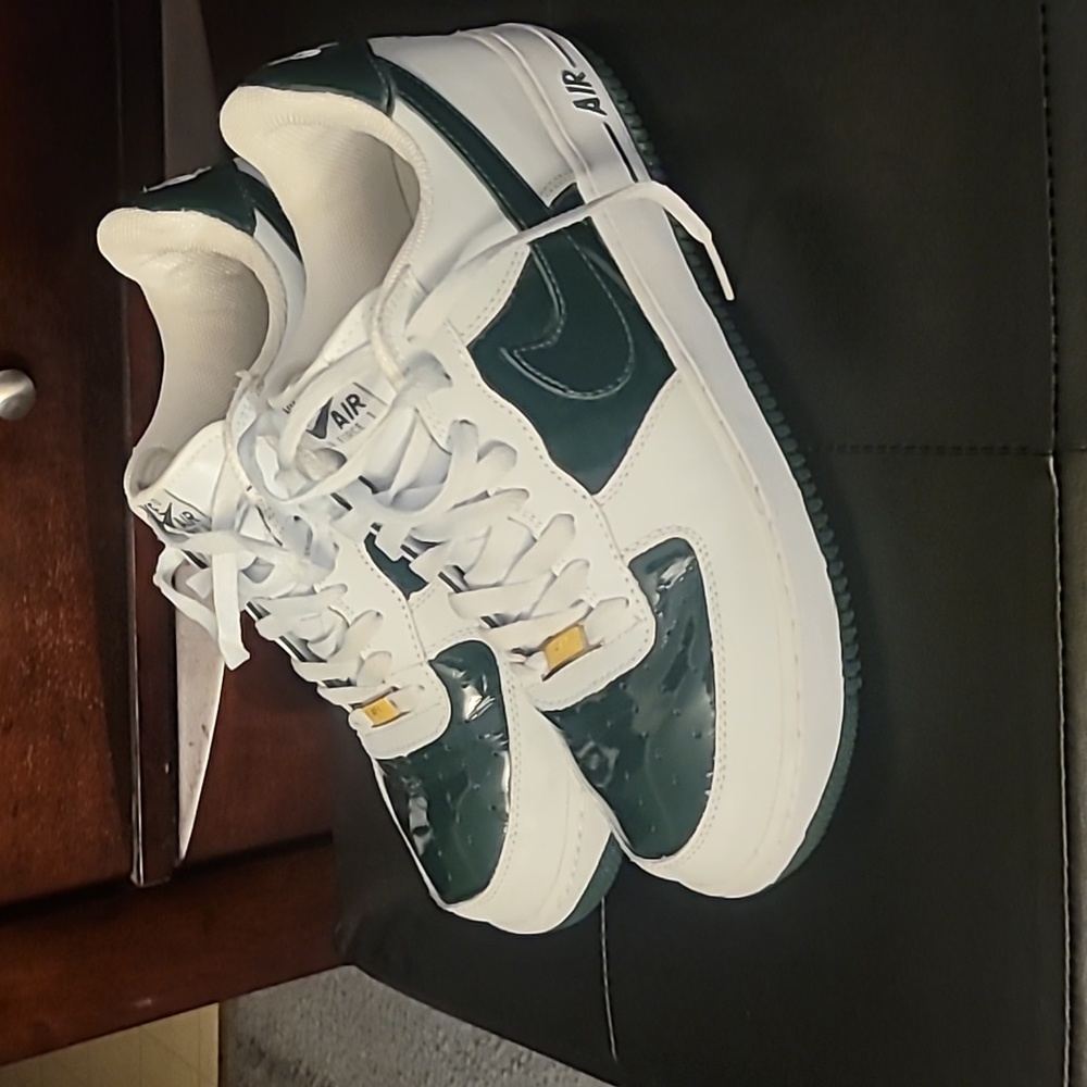 NIKE Air Force 1